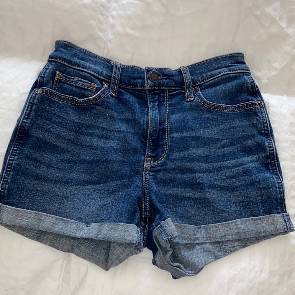 Hollister High-Rise Denim shorts; Advanced Stretch